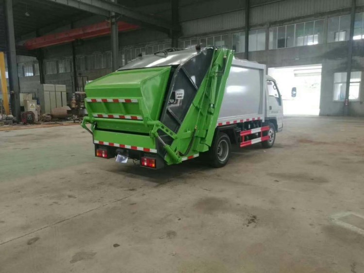 益農環衛出售東風5方壓縮式垃圾車 小型垃圾運輸車