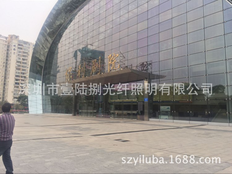 深圳廠家供應多款光纖燈系列/光纖樹/靈魂之樹/光纖瀑布/