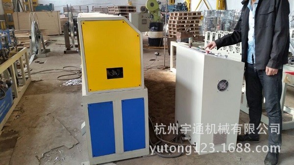 免薰蒸出口包裝木箱鍍鋅包邊鋼帶數(shù)控全自動(dòng)設(shè)備釘扣機(jī)