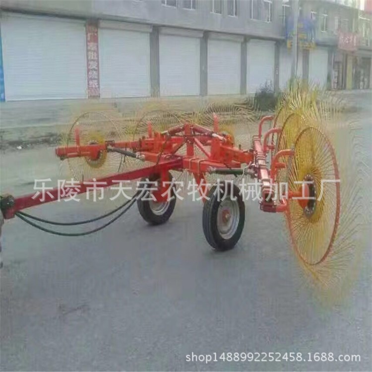 小型拖拉機行走式秸稈摟草機適合東三省有壟溝地區(qū)的摟草機