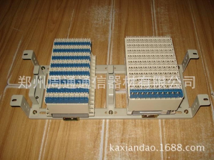 100回線(xiàn)JPX668C天樂(lè)機(jī)柜式mdf配線(xiàn)架滿(mǎn)單元縱列保安排橫列測(cè)試排