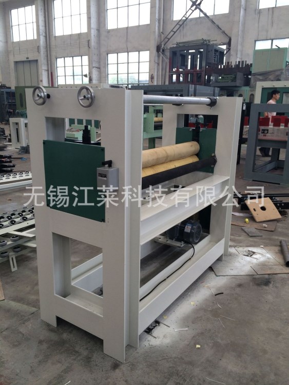 不銹鋼拉絲機(jī)貼膜機(jī) 江蘇貼膜機(jī) 無(wú)錫覆膜機(jī) 保護(hù)膜貼膜機(jī)
