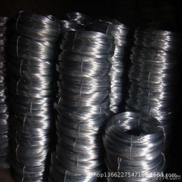 運(yùn)通鋼絲廠家供應(yīng)熱鍍鋅鋼絲45號(hào)鋼的材質(zhì)拉力在1500牛頓