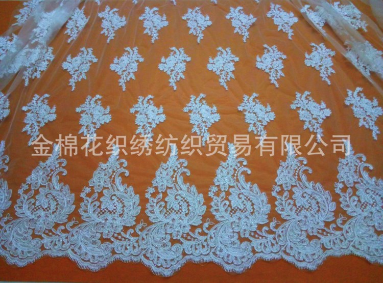 車骨刺繡蕾絲花邊閃光絲繩繡婚紗禮服面料網(wǎng)紗刺繡服裝布料批發(fā)