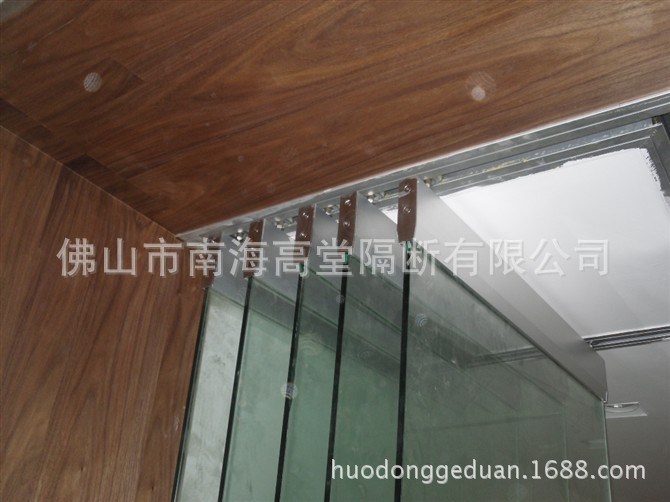 35型上下夾玻璃移動隔斷（辦公室展廳適用）