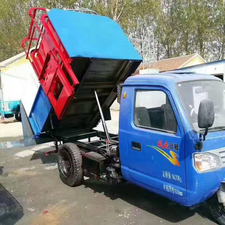 農(nóng)用吸糞車-小型灑水車治理環(huán)境的好幫手 三輪掛桶式垃圾車價(jià)格