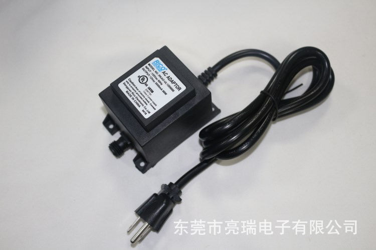 AC120V 美规三插12Vac 5000MA防水变压器