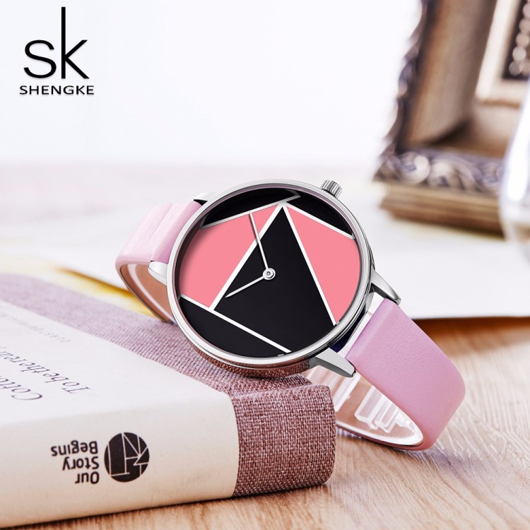 勝刻SK新款時(shí)尚潮流休閑簡(jiǎn)約女士皮帶圓形防水石英手表廠家直銷