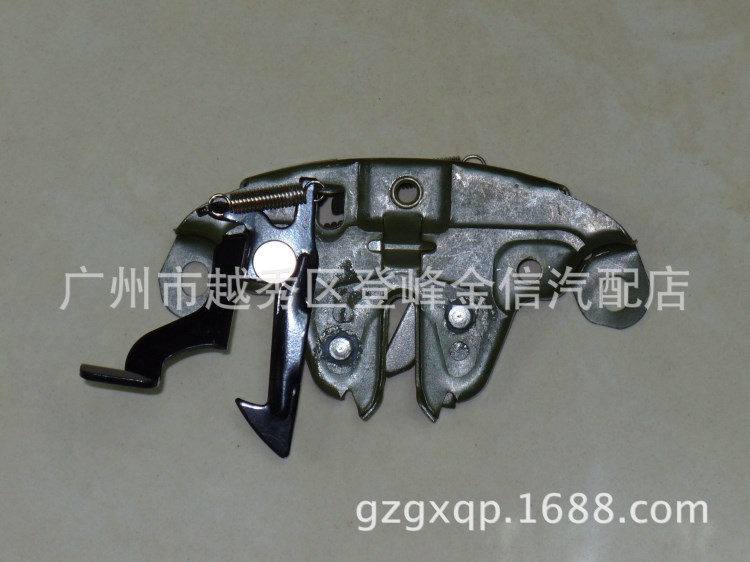 頭蓋鎖 MALE ASSY-HOOD LOCK 65601-69E00