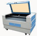 瓦楞紙箱膠版雕刻機 瓦楞紙箱印刷膠版刻字機 激光刻板機