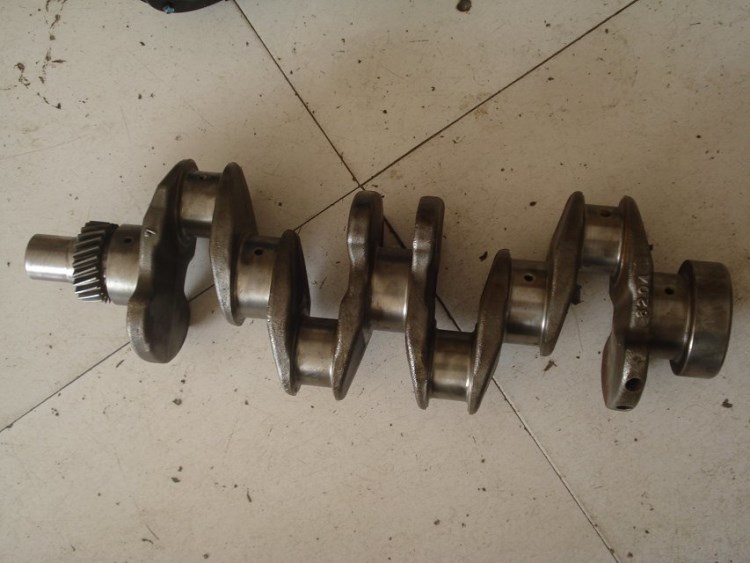 小松挖掘機(jī)原裝配件 小松挖掘機(jī)原裝發(fā)動(dòng)機(jī)曲軸