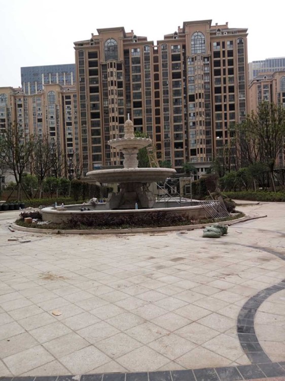 廠家制作花崗巖石雕噴泉 黃銹石三層噴水池 廣場園林景觀擺件