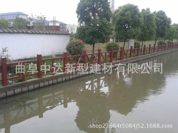 福州景觀水泥仿木河道河堤護欄仿木花箱長廊地板公園坐凳果皮箱