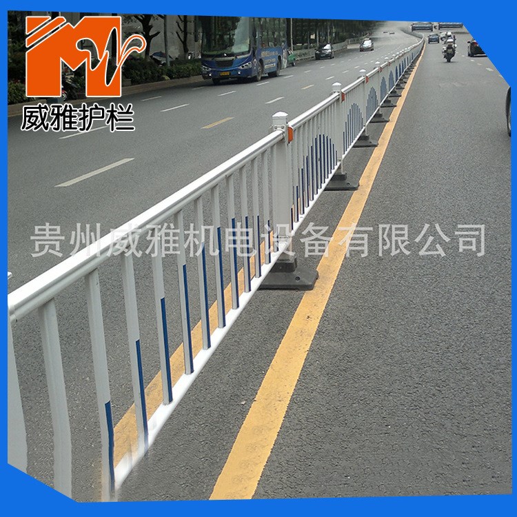 加工定制 道路隔離護欄 不銹鋼隔離圍欄 價格優(yōu)惠 質量有保障