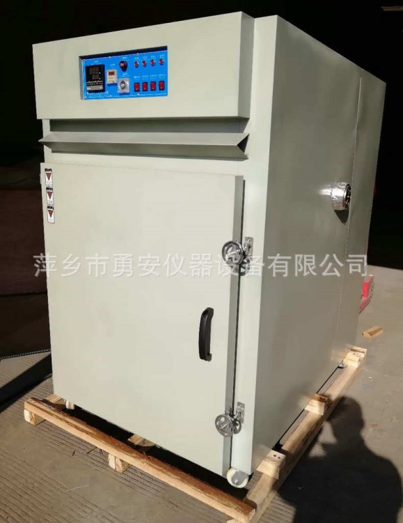 電熱鼓風(fēng)高溫烘箱 實(shí)驗(yàn)室高溫烘箱 高溫恒溫烘箱