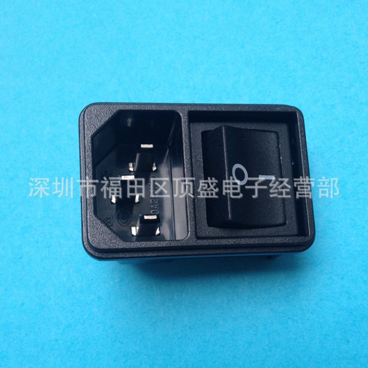 臺灣RICH BAY富灣原裝二合一帶開關電源插座R-301SN（B07）