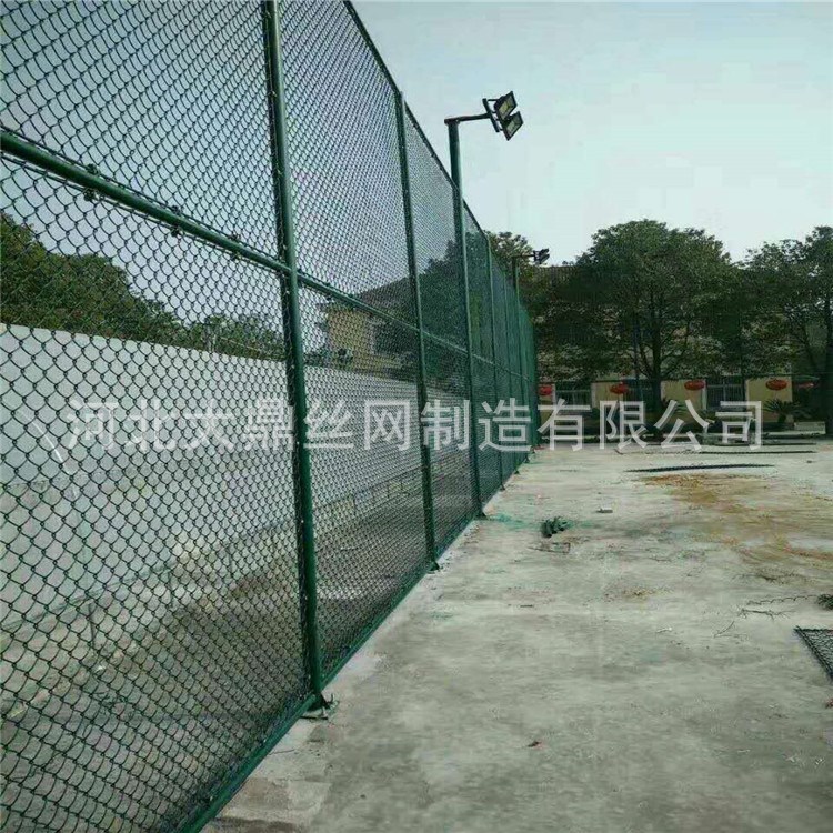 籃球場護欄網 球場護欄網 包塑球場護欄網 球場網欄實體工廠定做