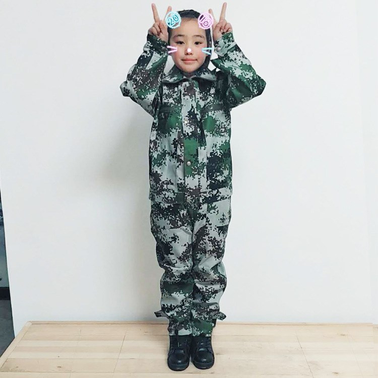 廠家直銷批發(fā)兒童迷彩服套裝中小學斜紋軍訓服男女童特別演出服