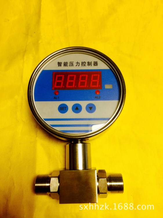 差壓變送器，差壓控制器，差壓測量2路繼電器輸出一路4-20ma輸出