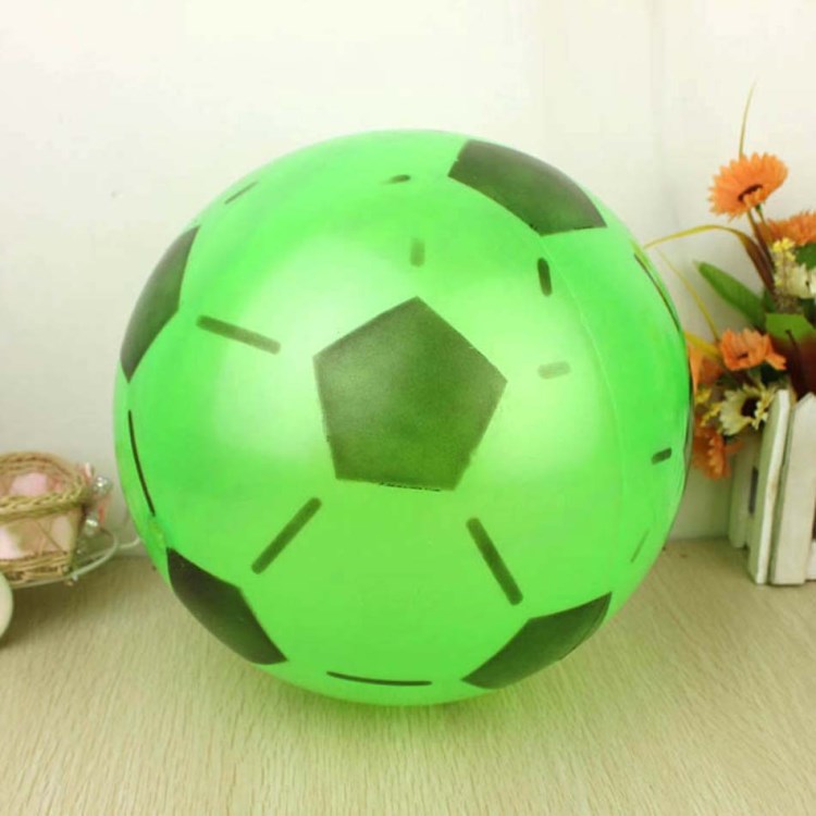 廠家生產(chǎn)定制16公分噴足球印足球PVC充氣玩具 可以加裝網(wǎng)袋印logo