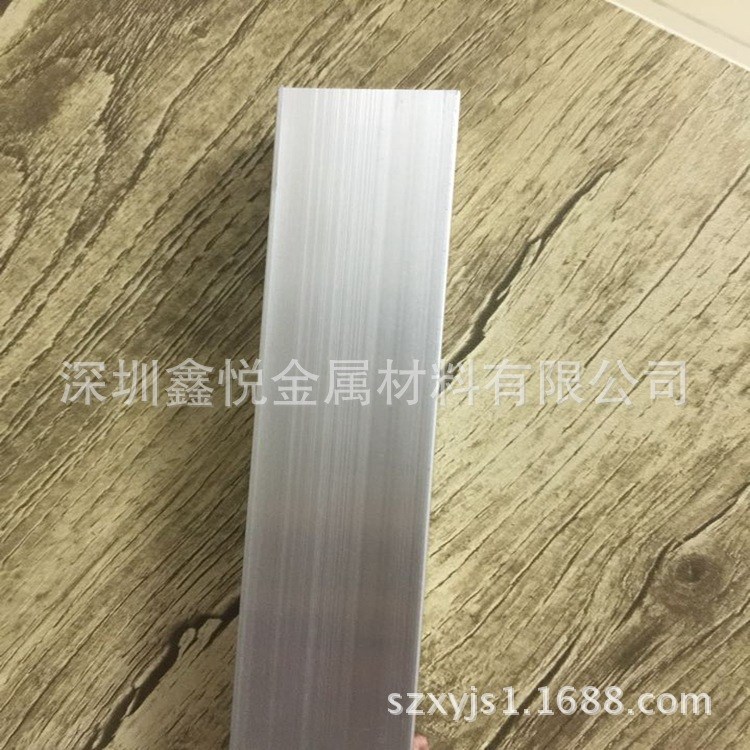 廠家直銷(xiāo)鋁方管100*60*3mm矩形鋁合金方管6063氧化鋁方通型材打孔