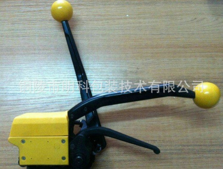 提供 鋼帶打包機 鐵皮帶機械打包機 氣動打包機 價格優惠