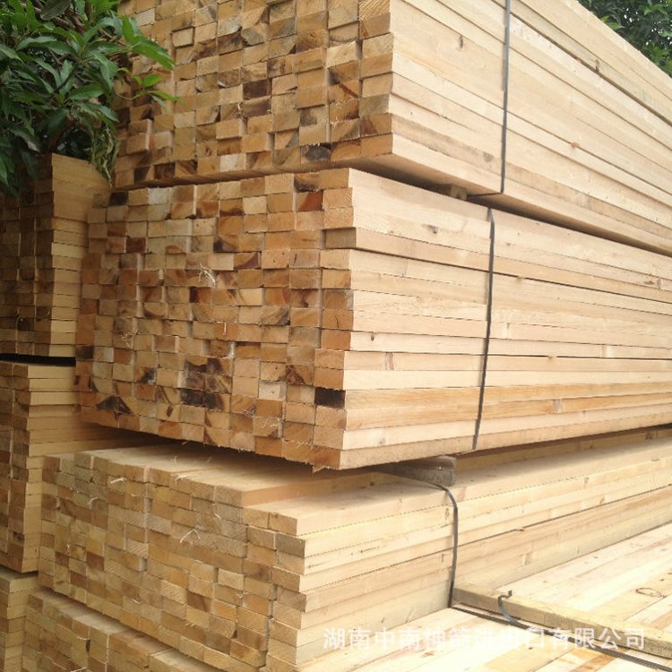 批發(fā)鐵杉建筑木方 工地專用木方 輻射松實木木方廠家