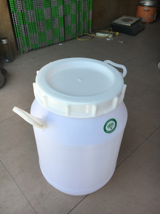 生產(chǎn)加工23升食品級(jí)塑料包裝桶 23kg蝦醬包裝全新料食品級(jí)圓桶