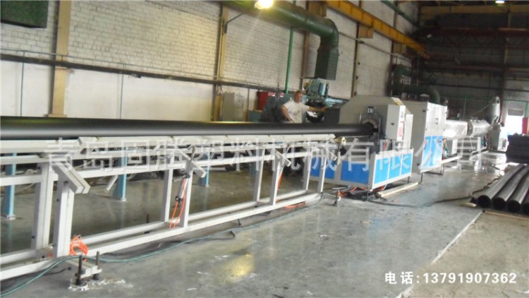 HDPE防腐保溫管道設備生產線PE.PVC大口徑管材設備生產線