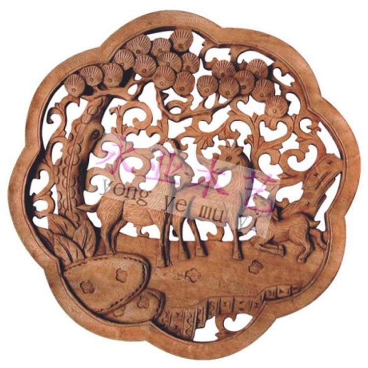 廠價直銷K3-2仿古樟木鏤空木工藝雕刻三羊啟泰梅花形掛飾壁飾