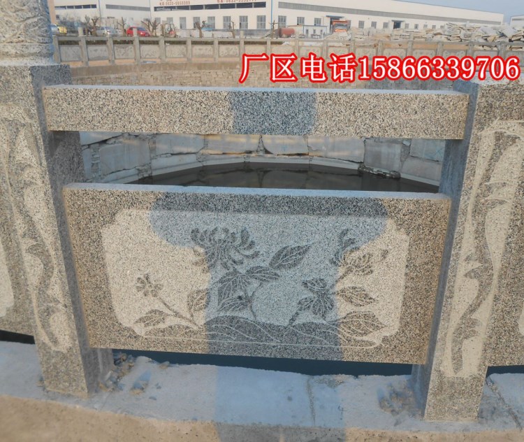 芝麻黑花崗巖 石雕石材欄桿 雕花欄板價格 浮雕刻 石欄桿護欄圖片