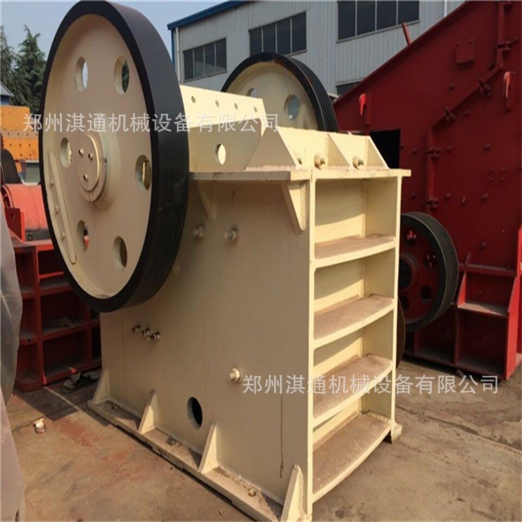石灰石花崗巖粗碎鄂破機 粉塵少顆粒均勻礦山碎石機 鄂破機