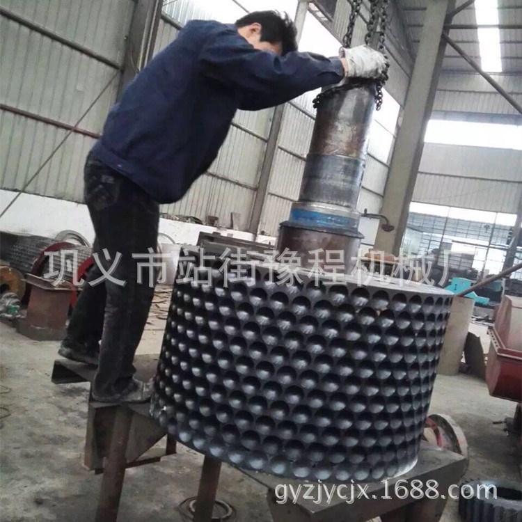 訂制大中小型煤壓球機輥皮 多功能蜂窩煤配煤機 無煙型煤制粒機