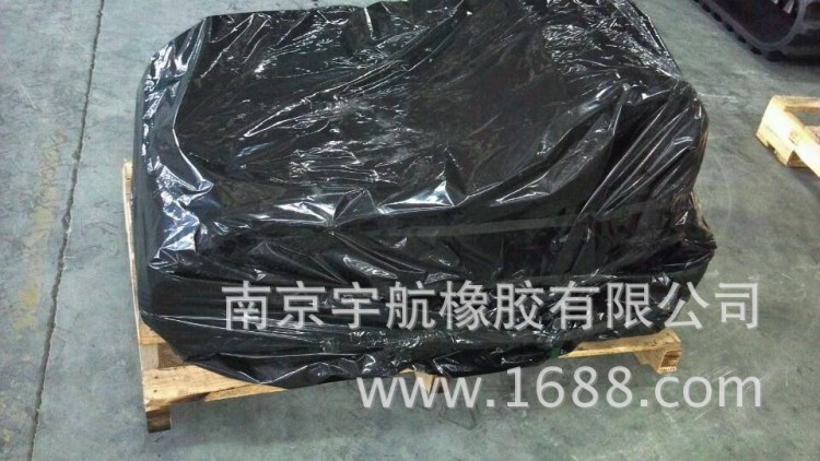 供應德國雪孚SCHAEFF N220/HR4/HR3/H3橡膠履帶