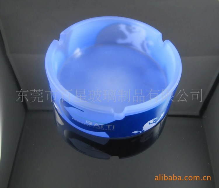 生產(chǎn)定制玻璃創(chuàng)意煙灰缸彩色貼紙煙灰缸