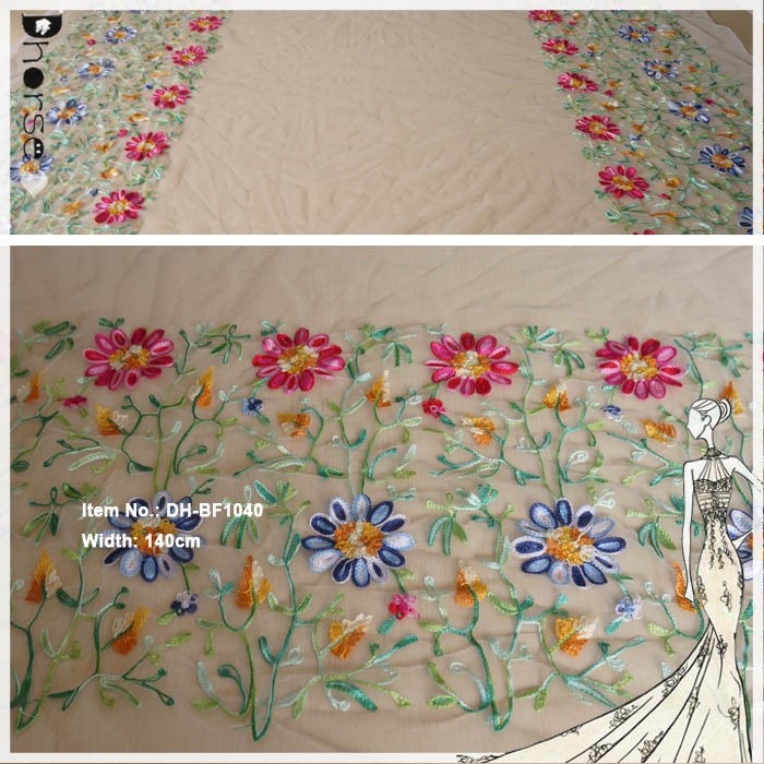 2017時裝秀時尚彩色花朵滌綸絲連衣裙擺蕾絲刺繡網(wǎng)布滿幅