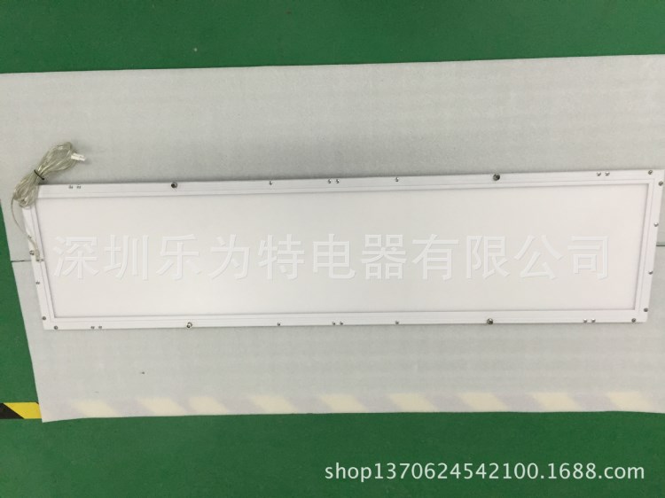 小區(qū)居民樓走廊工程照明 300*1200-36W LED雙面發(fā)光面板燈