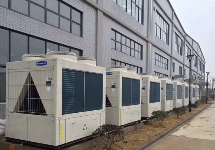格力130D系列風(fēng)冷熱泵模塊機(jī)組九五成新