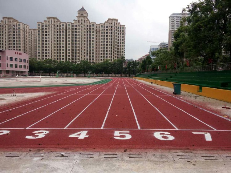 廠家直銷混合型 透氣型 復合型塑膠跑道材料和施工 價格實惠