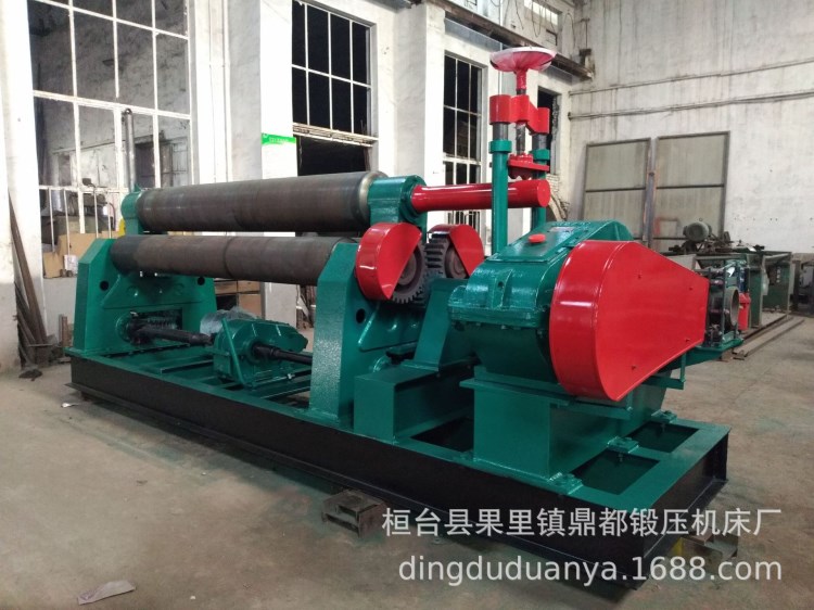 鼎都鍛壓卷板機(jī)直供黑龍江遼寧吉林質(zhì)量好規(guī)格全價(jià)格低服務(wù)優(yōu)