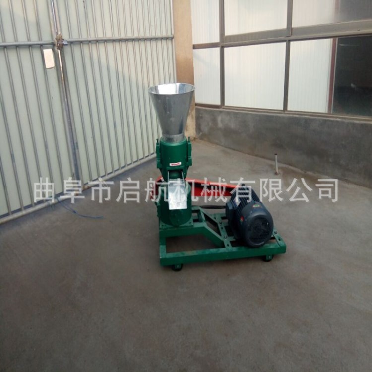 苜蓿草飼料顆粒機(jī)  玉米秸稈顆粒機(jī)   大型養(yǎng)殖魚餌飼料顆粒機(jī)