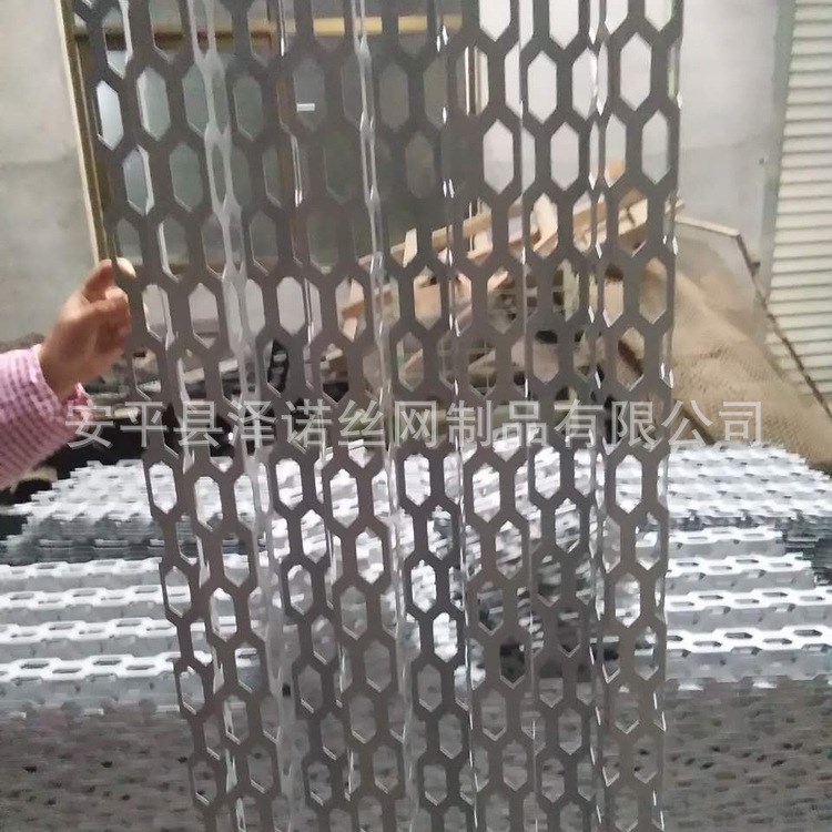 廠家直銷外墻裝飾網(wǎng) 六角孔折彎沖孔網(wǎng) 噴涂外墻洞洞板 