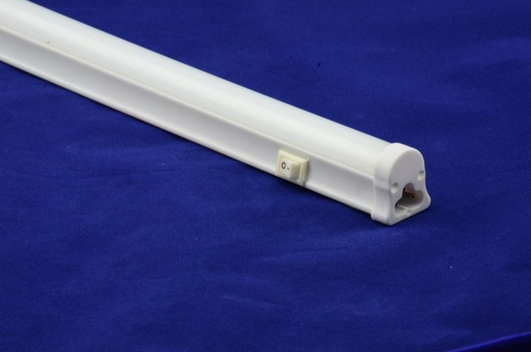 批發T5LED一體化全塑管系列 冰箱照明 冷柜照明設備專用 質保3年