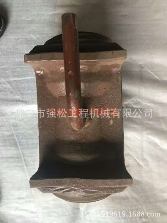 小松挖掘機(jī)配件馬拉頭pc200-7原廠配件價(jià)格優(yōu)惠歡迎致電咨詢