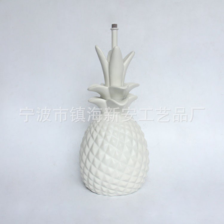 創(chuàng)意樹脂菠蘿臺燈工藝品 植物工藝品批發(fā)定制 家具酒店擺飾