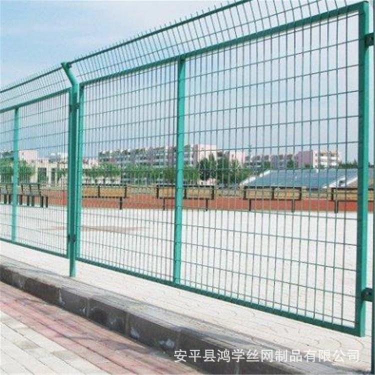 園林圈地鐵絲網圍欄 公路臨時隔離鐵絲網護欄 橋梁路面防裂鐵絲網