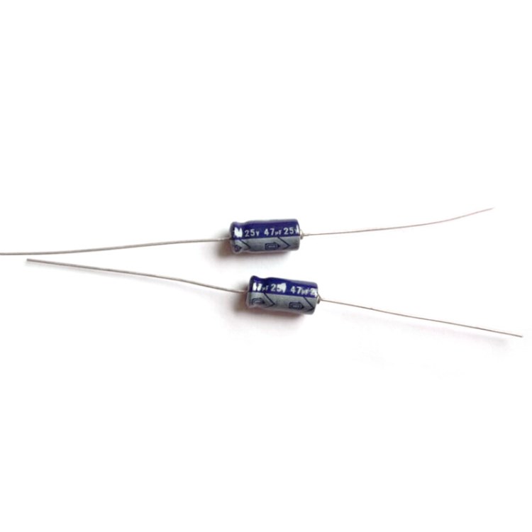 銷售47UF 25V 6*13臥式有極性鋁電解電容器廠家直銷插件穿心電容