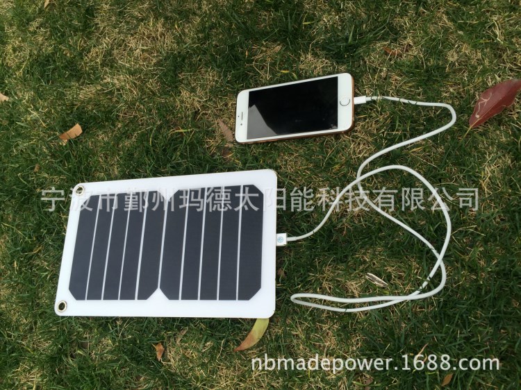 轻薄款户外sunpower太阳能折叠包，单折太阳能折叠包充电器