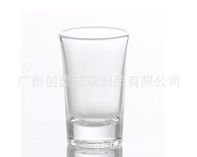 玻璃小酒杯 30ML玻璃小酒杯 大量供應玻璃白酒杯 小喇叭杯杯