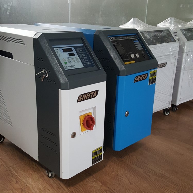 水式900KW模溫機(jī)東莞信易雙段模溫機(jī)油式模溫機(jī)廠家